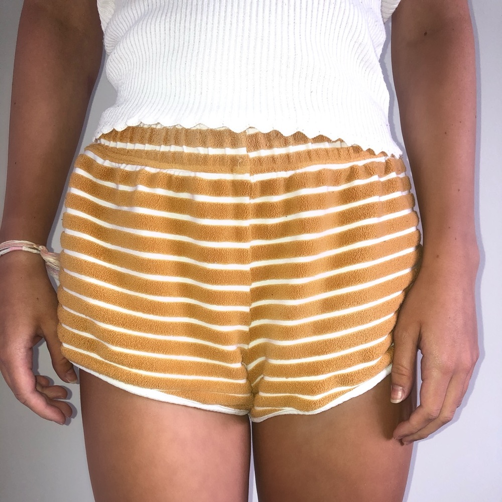 Billabong shorts!